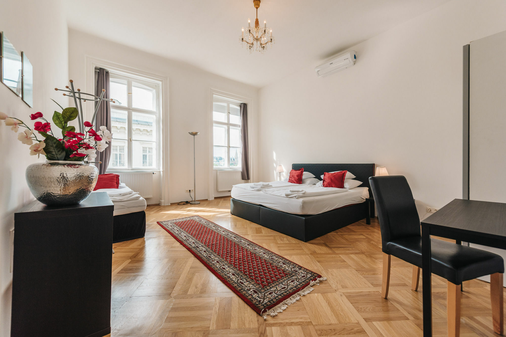 Duschel Apartments City Center Вена Экстерьер фото